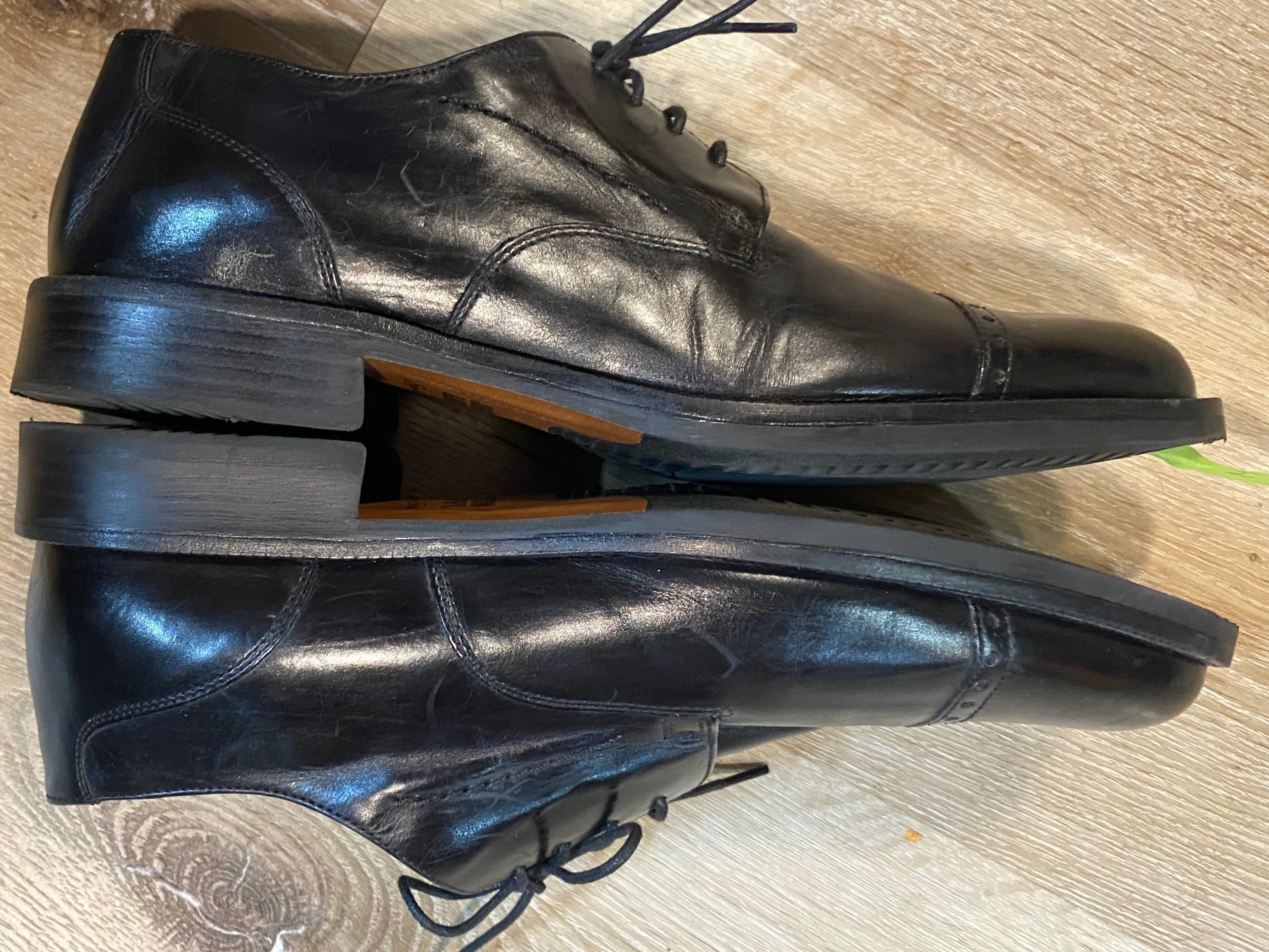 Cap Toe Johnston & Murphy Signature Series Derby Shoes 8.5M 41/42 (India)