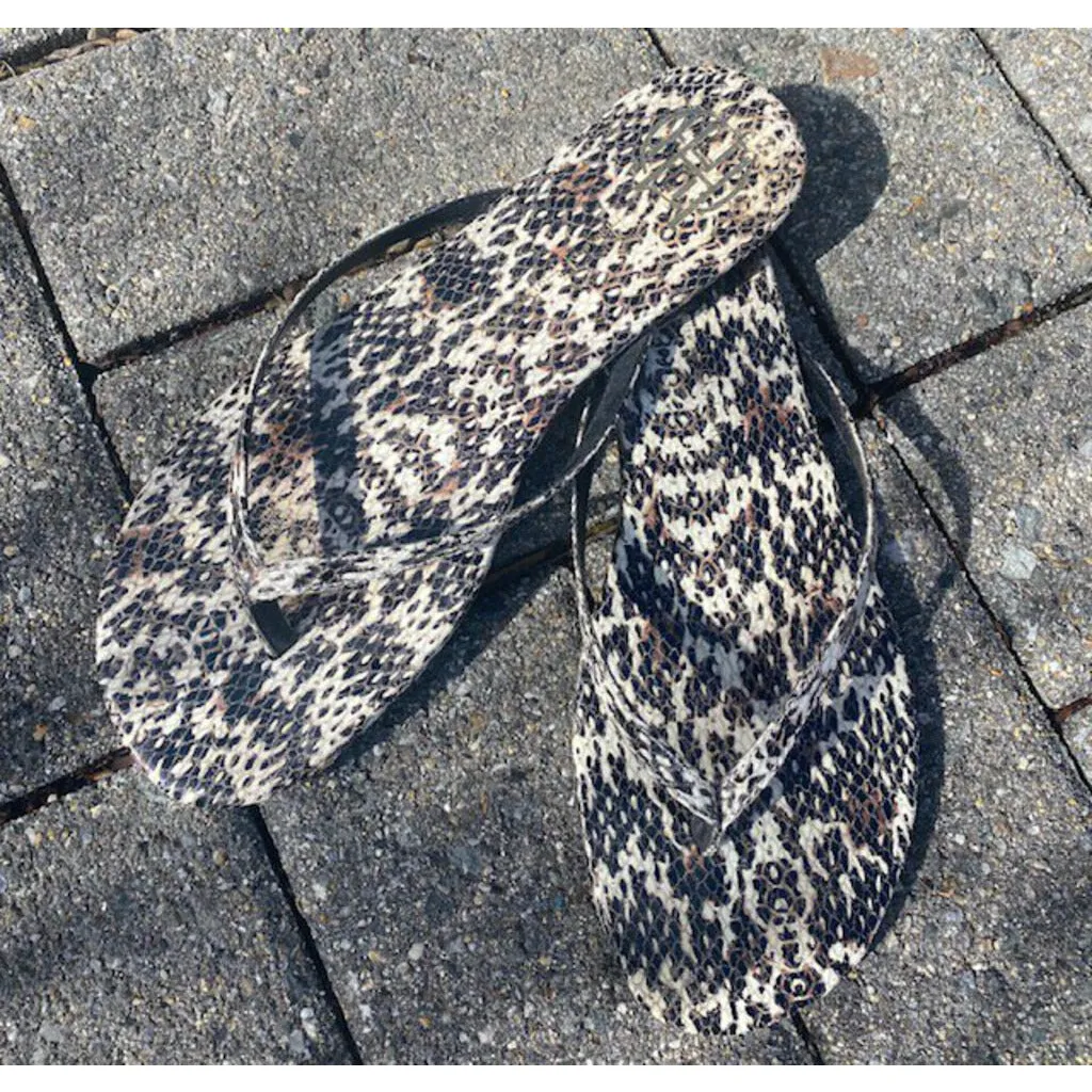 House of Harlow 1000 Sandals