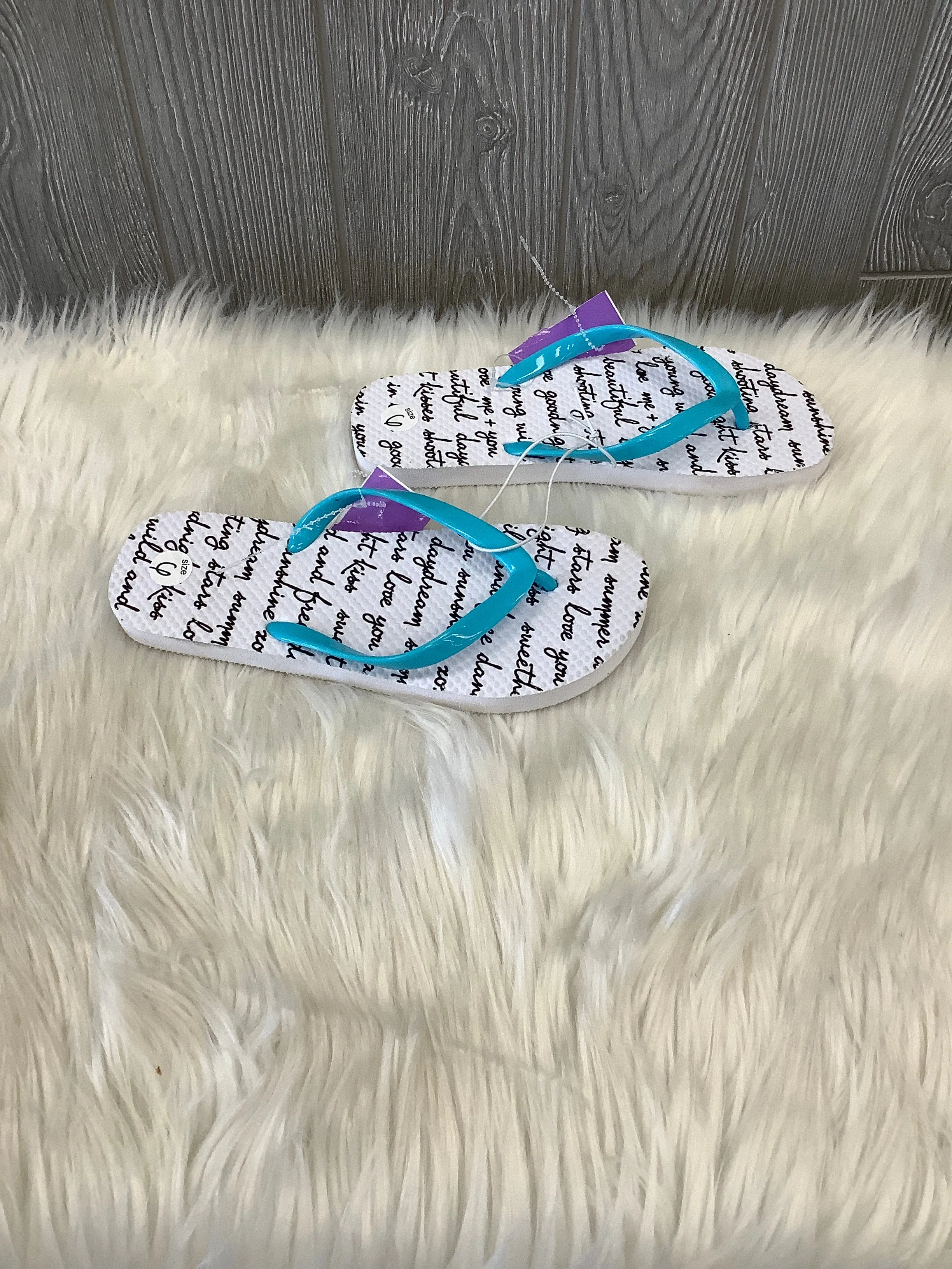 Sandals Flip Flops By Clothes Mentor In White, Size: 6