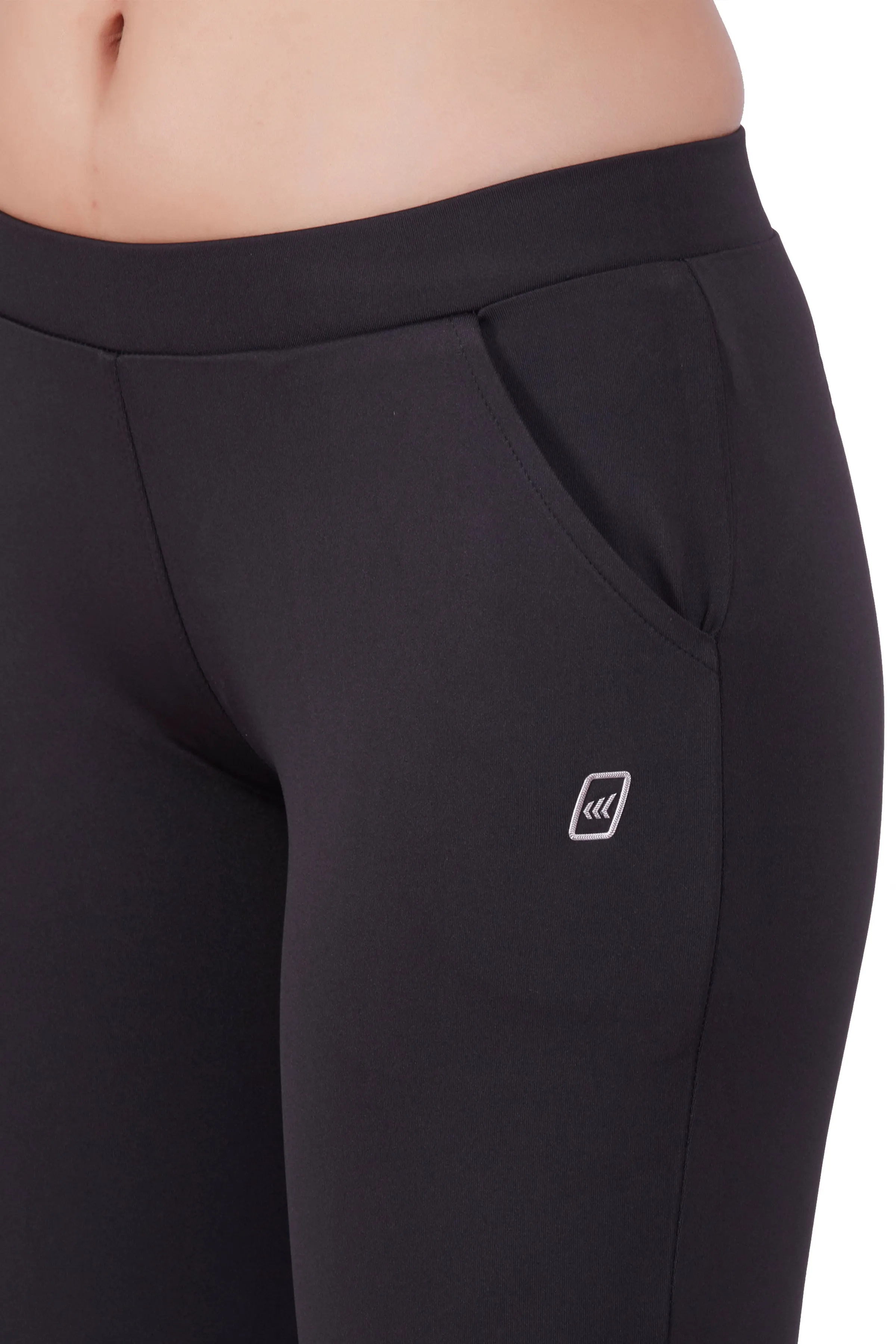 WOMEN'S SLIM FIT PANT WITH CROSS POCKETS