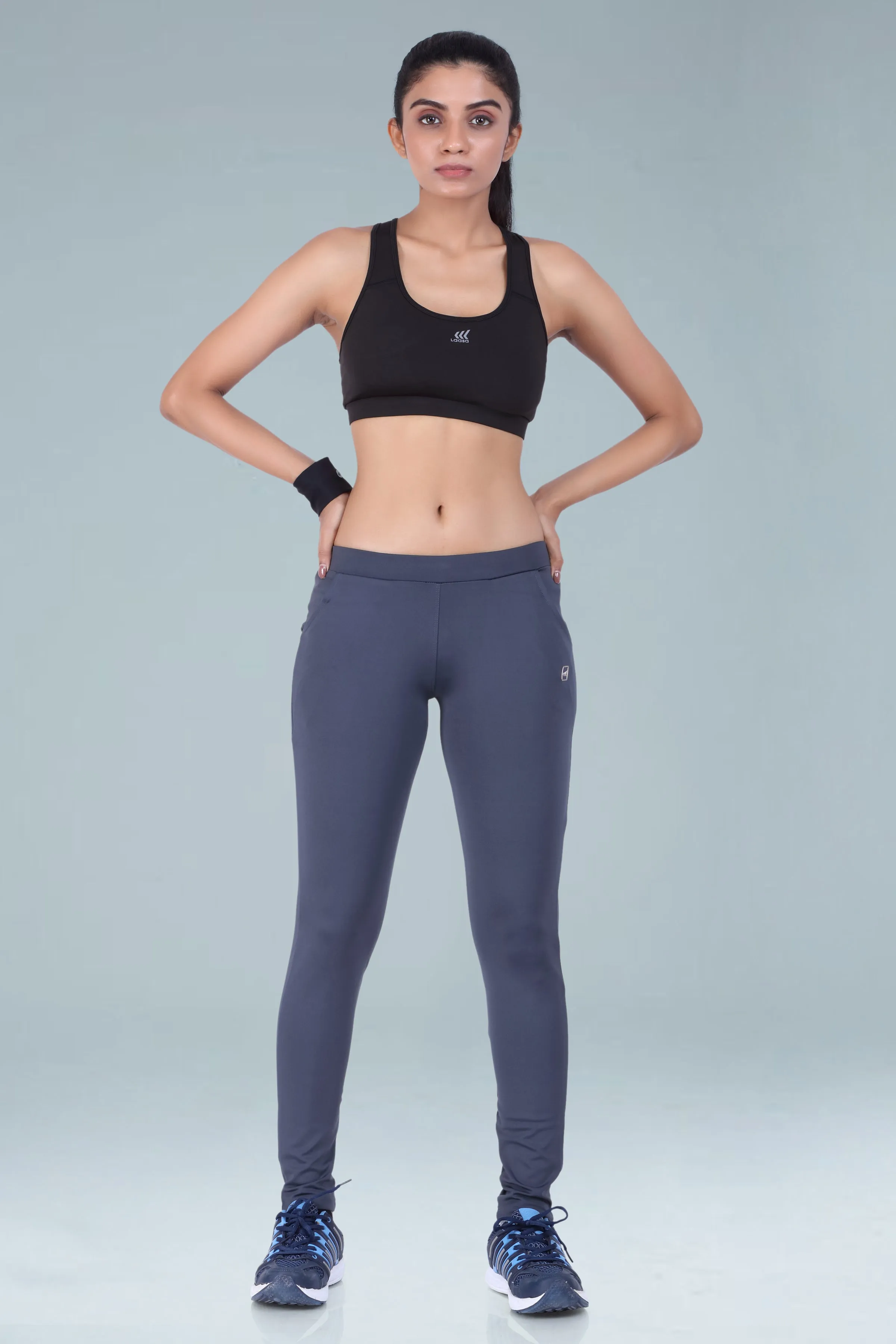 WOMEN'S SLIM FIT PANT WITH CROSS POCKETS